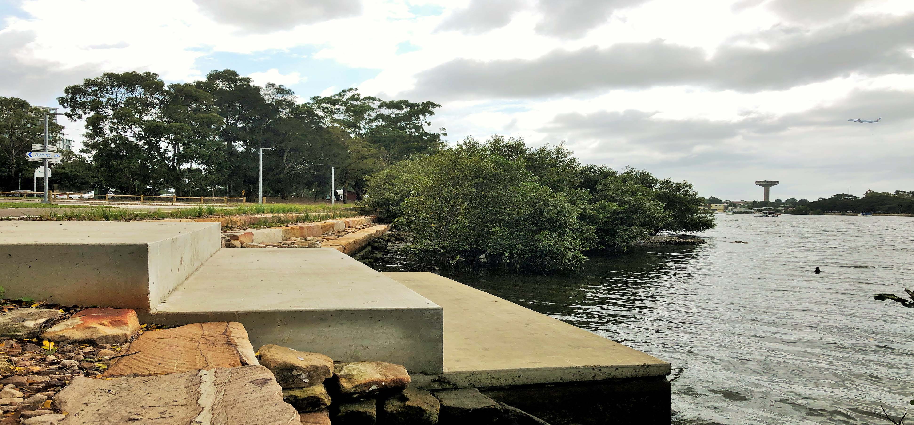 SEAWALL WITH VIEWING PLATFORM